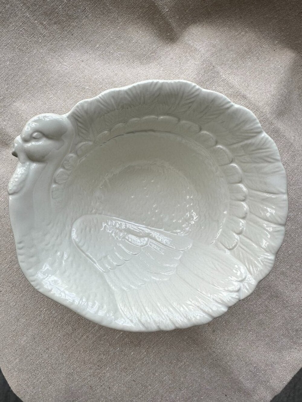 Threshold White Turkey Stoneware Serving Bowl Thanksgiving Fall Holiday Decor